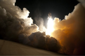 space_rocket_blastoff_ignition_cloud