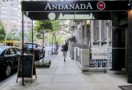 Anadanada-Exterior-520x356